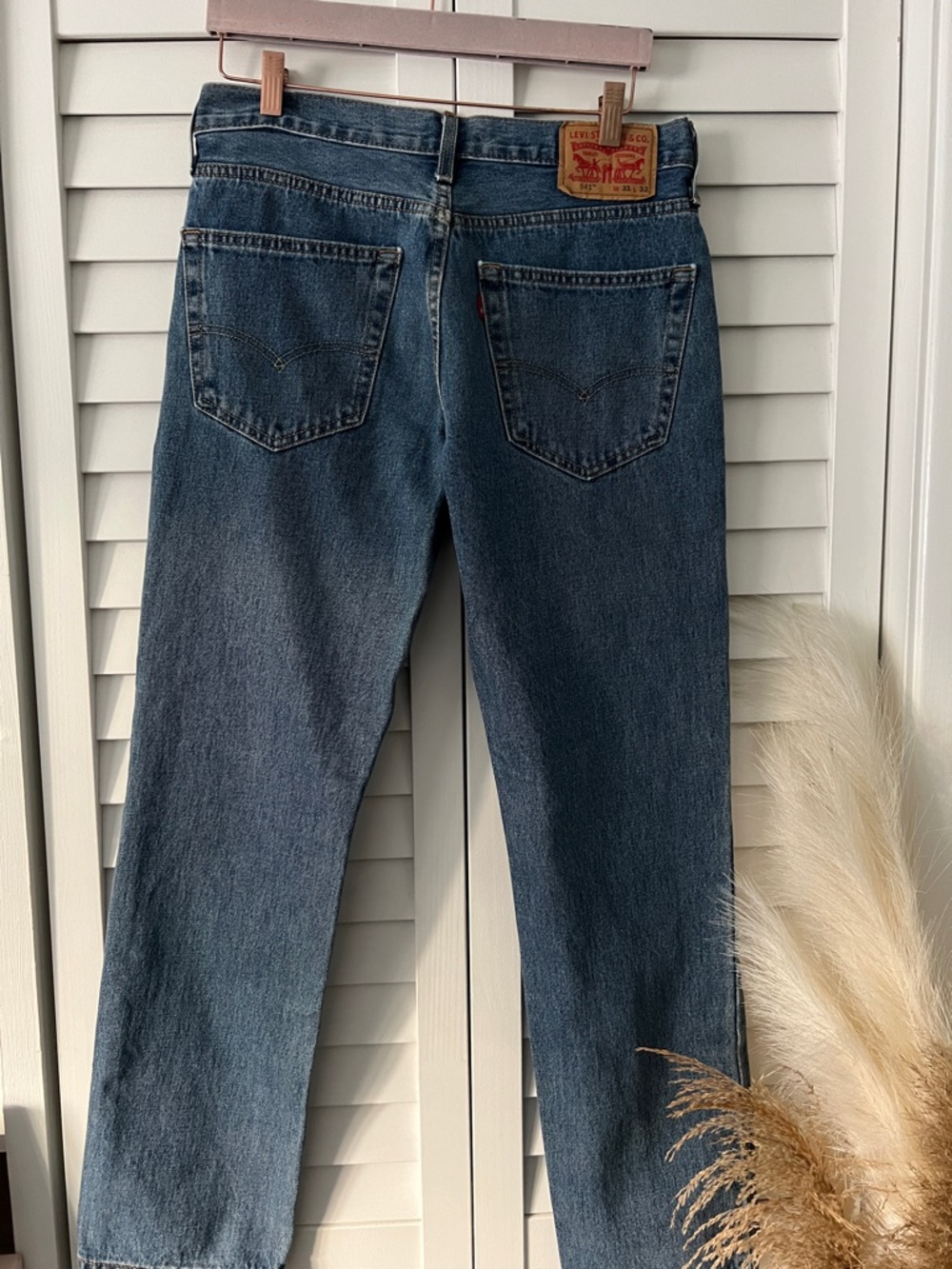 Levi's Women’s Straight Jeans in Medium Blue Wash